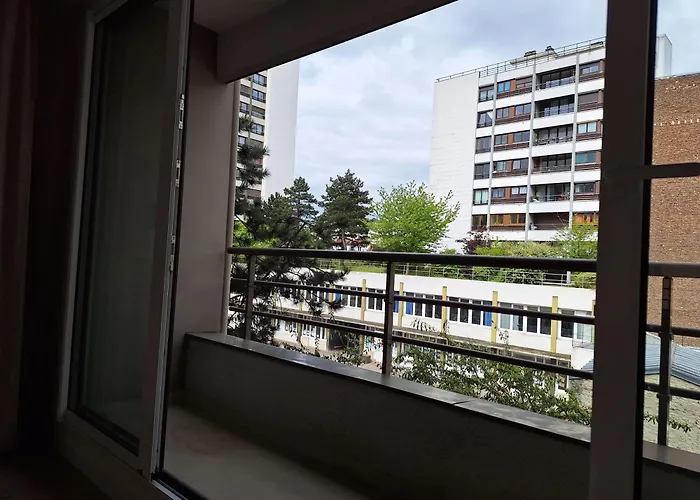 Διαμέρισμα Chic With Private Secure Parking Bright Balcony Near Metro Παρίσι