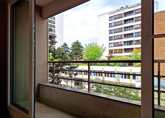 Διαμέρισμα Chic With Private Secure Parking Bright Balcony Near Metro