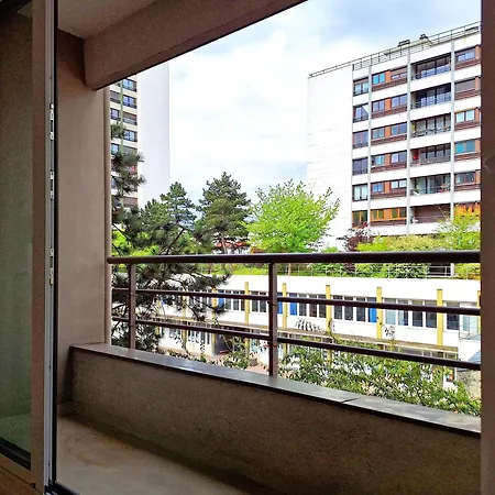 Apartment Chic With Private Secure Parking Bright Balcony Near Metro